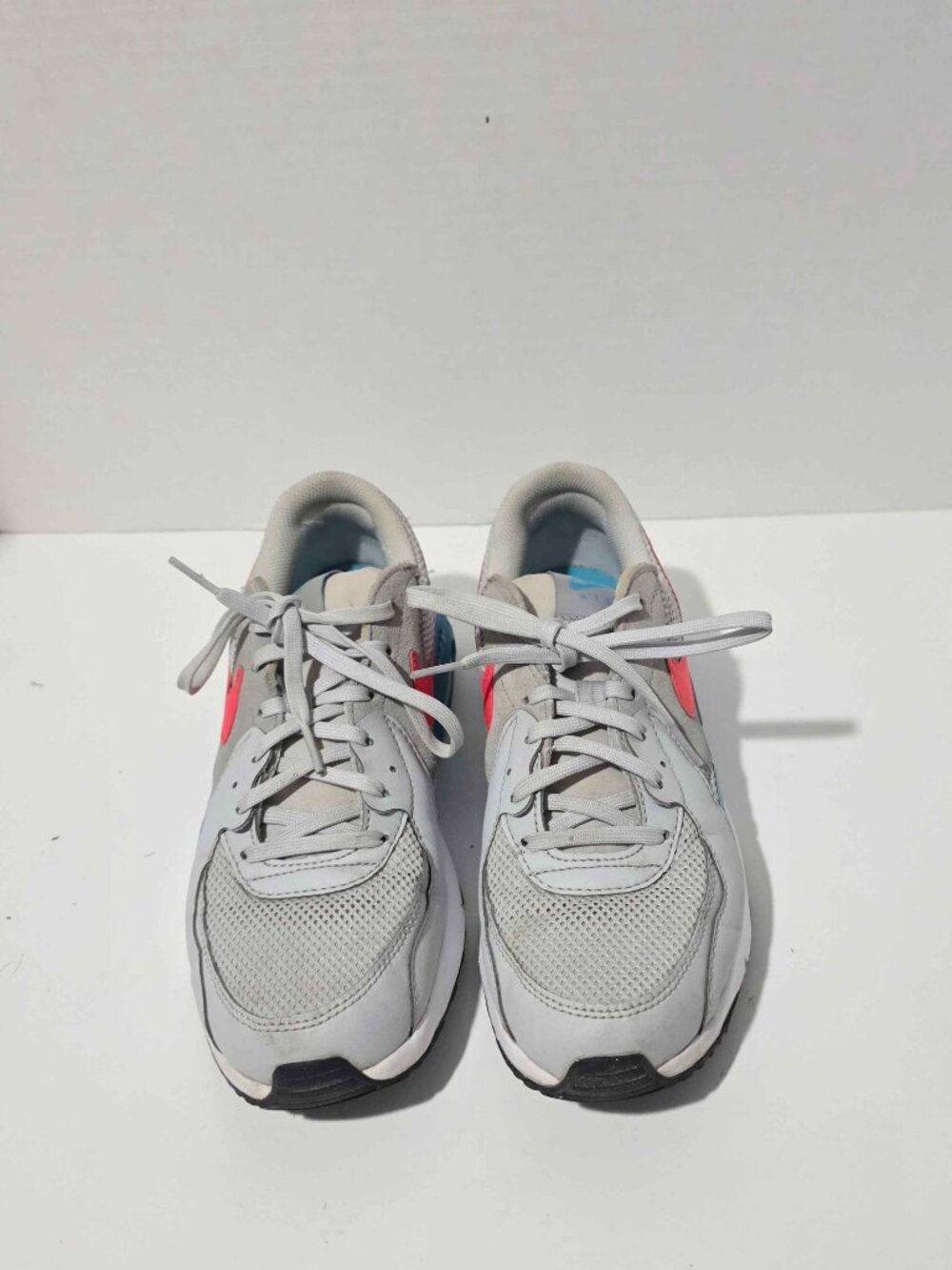 Nike Air Max Excee CD5432-008 Gray Blue Red Running Shoes Women's Sz 9.5